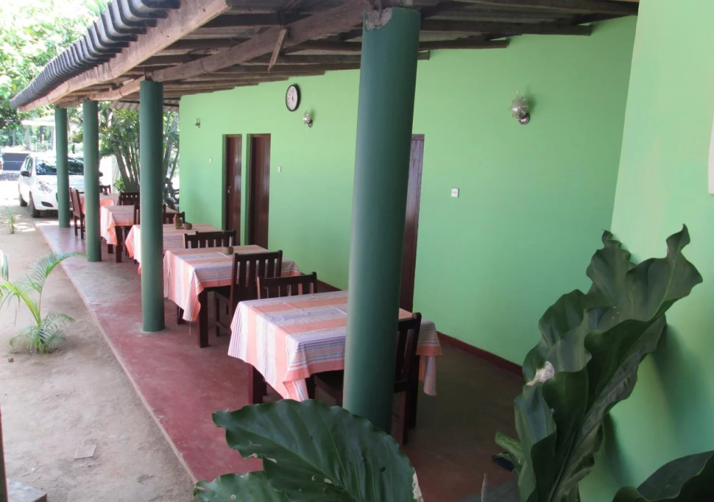 Leesha Tourist Home