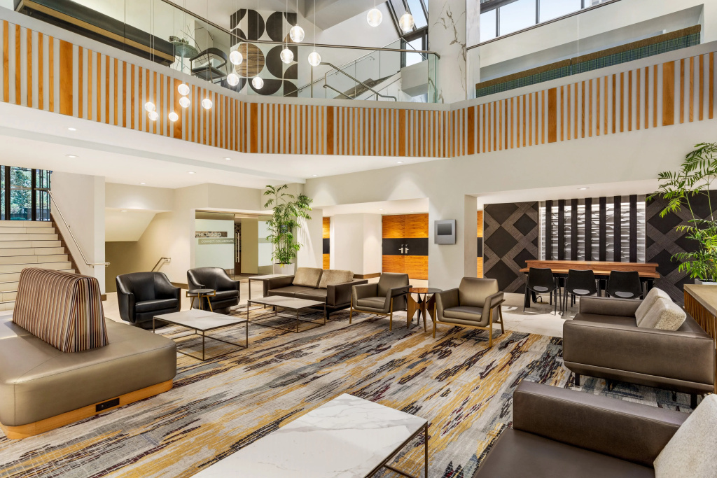 Crowne Plaza Seattle - No Resort Fee - Newly Renovated IHG Hotel