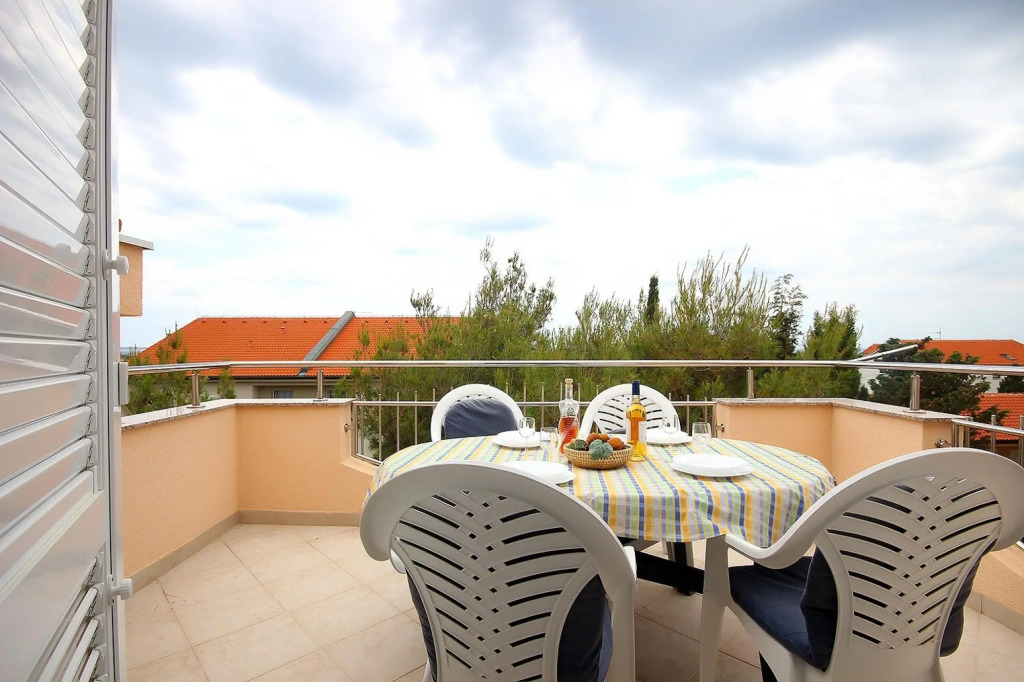Ornelia - 70 m from beach - A1 veliki(4+2)