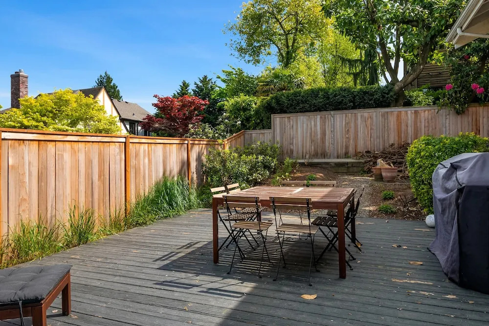 Seattle Vacation Home: Montlake 7 Bedroom