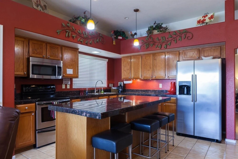 3235 Chandler