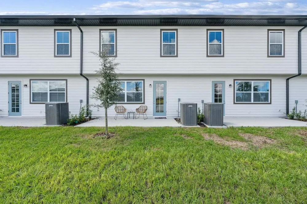 Villa 3 BR, 2.5 BA Sleeps 8