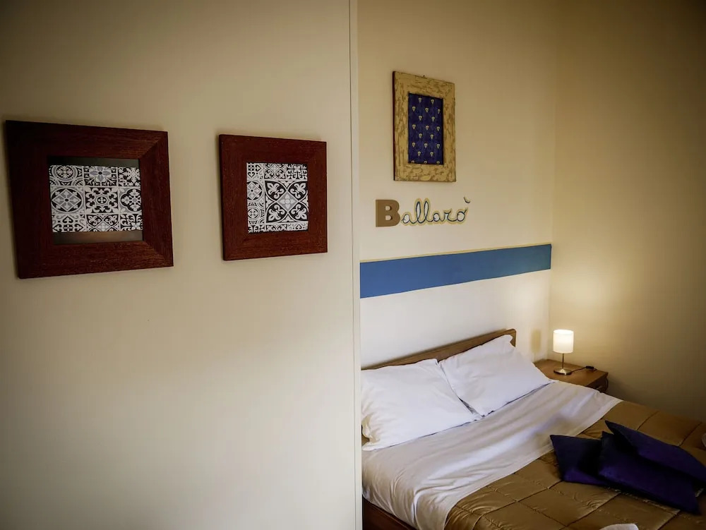 Ballaro' apartment