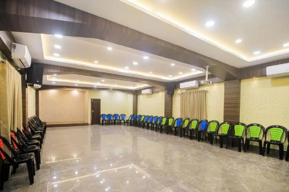 Hotel Grand Palace Banquet by OYO Rooms