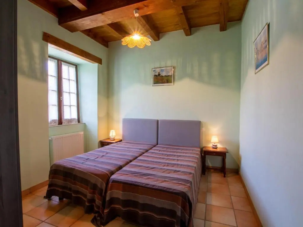 Maison avec jacuzzi partagé et jardin, proche Dordogne - FR-1-616-87