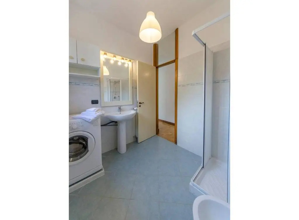 ALTIDO Apt Suitable for Families up to 8, with Parking