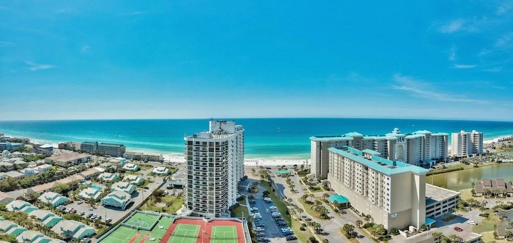 Seascape Penthouse #2309 - 3 Br condo by RedAwning