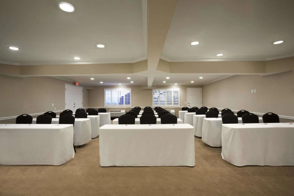 Infinity Inn & Suites