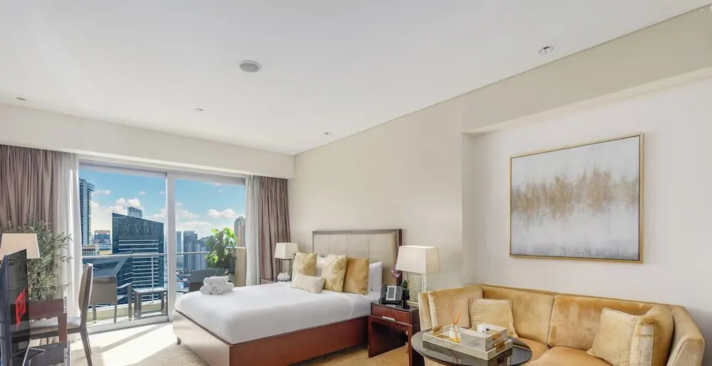 LUX The JW Marina Studio 4