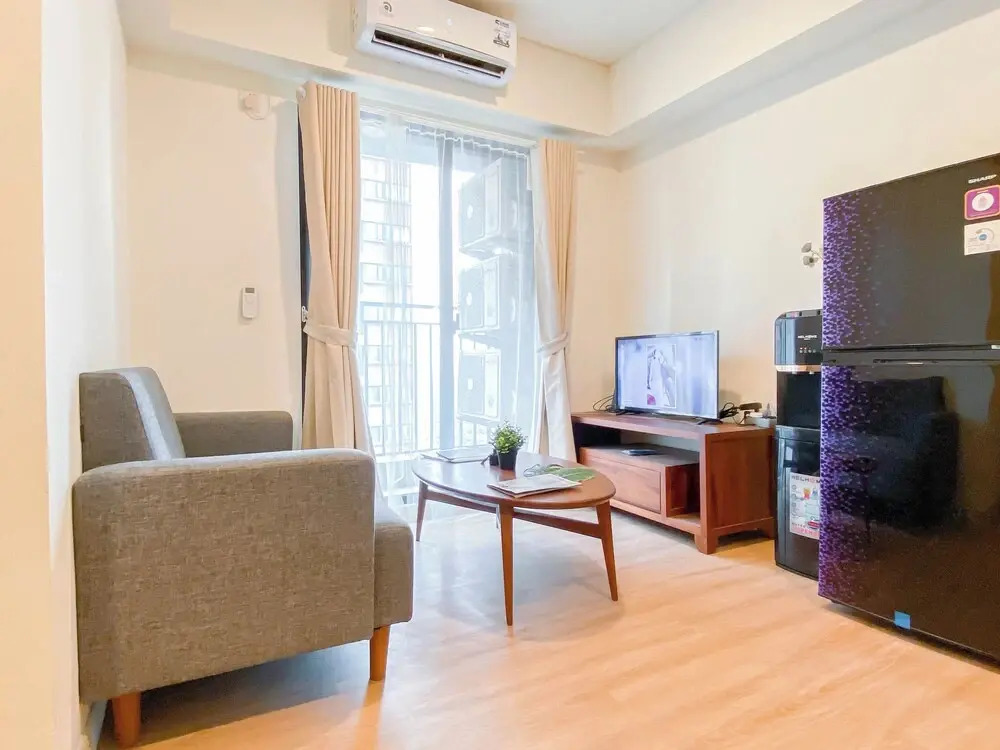 Warm And Cozy 1Br With Makeup Room At Meikarta Apartment