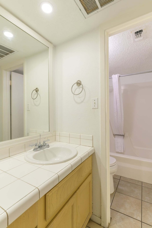 1br Condo With Two Heated Pools And Pet Friendly 1 Bedroom Condo