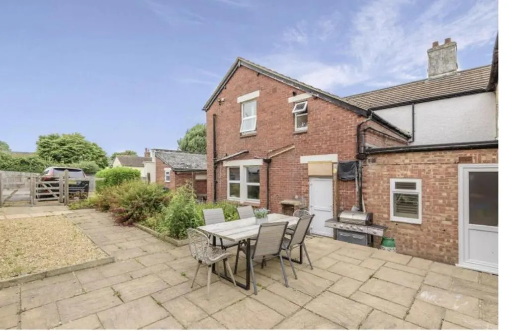 Luxury House Sleeps 14 With Secret Bar Near Bath