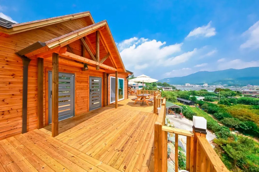 Keojae Daehyang Pension