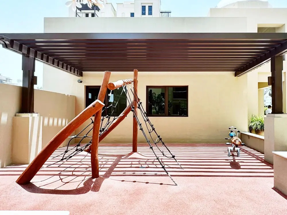 Modern 4BR w Full Burj Al Arab View Pvt Rooftop