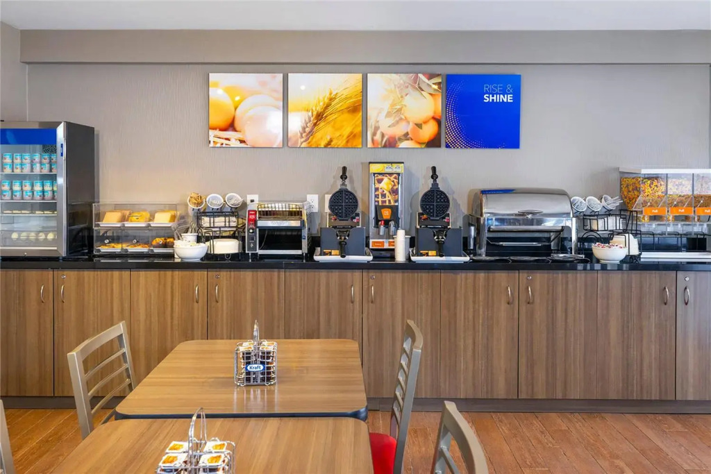 Comfort Inn Ancienne-Lorette - Quebec Airport
