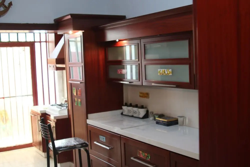 Hommus Hostel