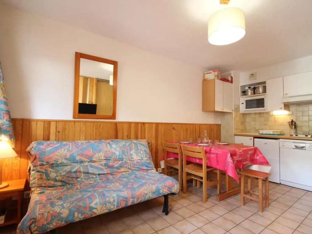 Appartement Lanslevillard, 2 pièces, 4 personnes - FR-1-508-201