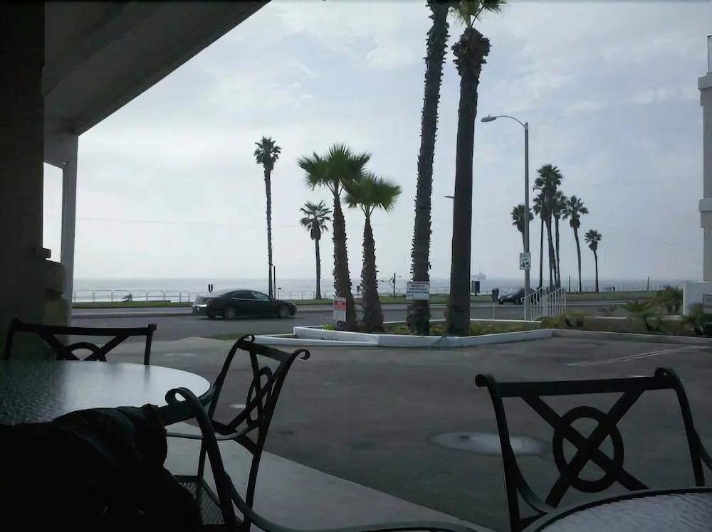 Sun n Sands Inn