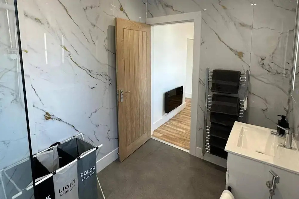 6 Guests/free Parking/old Trafford/20min City