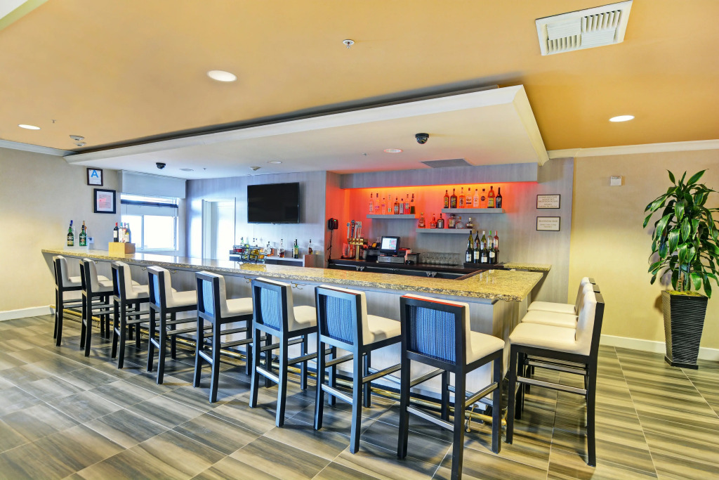 Embassy Suites Valencia