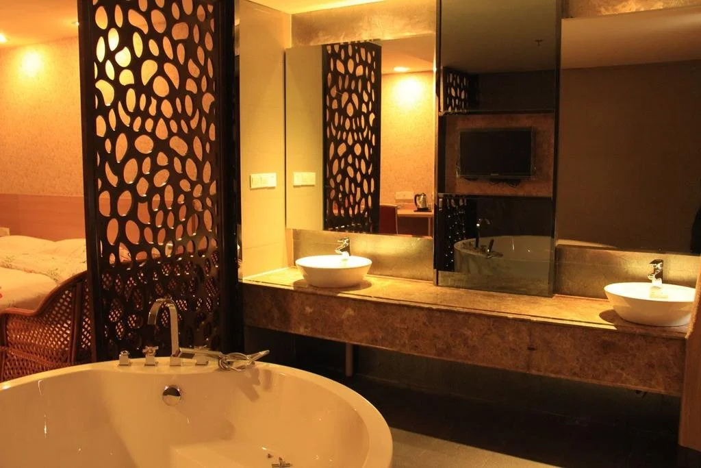 The Posh Hotel