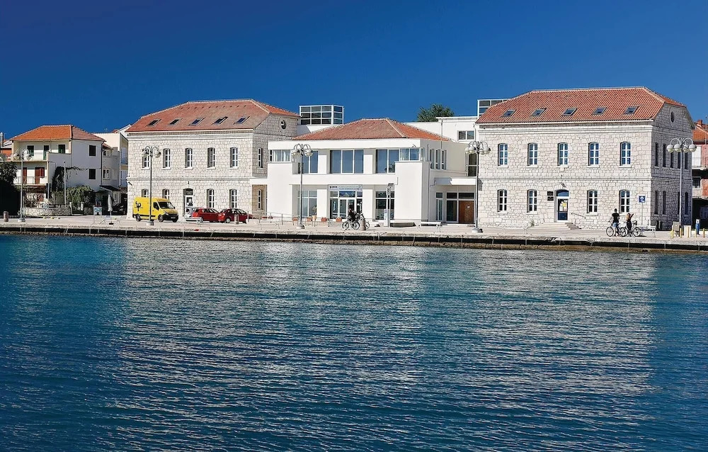 Amazing Apartment in Vodice With Wifi and 2 Bedrooms