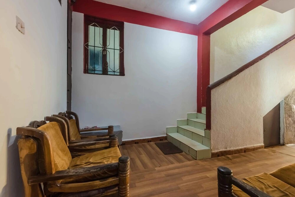 OYO StayOut Baga Party Guest House