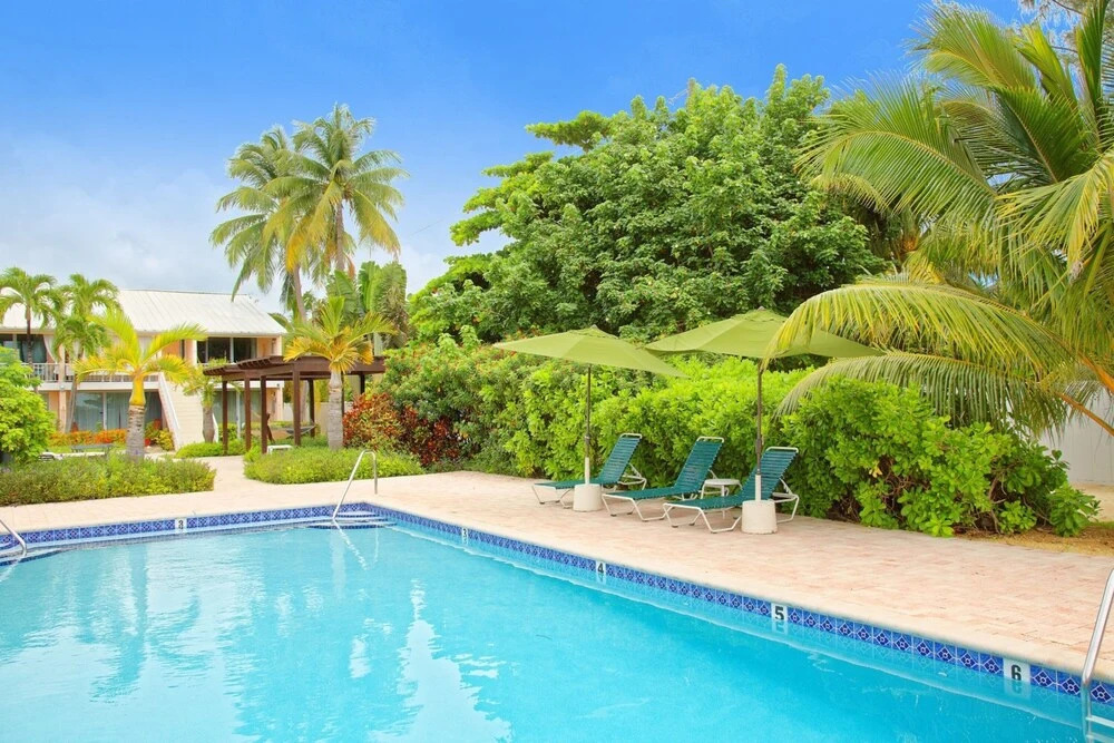 Island Pines by Cayman Villas