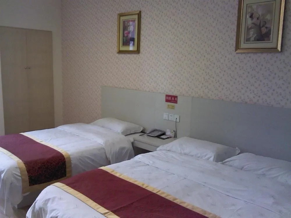 Lily Holiday Hotel (Yichang East Railway Station Fujiuyuan Xintiandi Branch)(百合假日酒店(宜昌东站店))