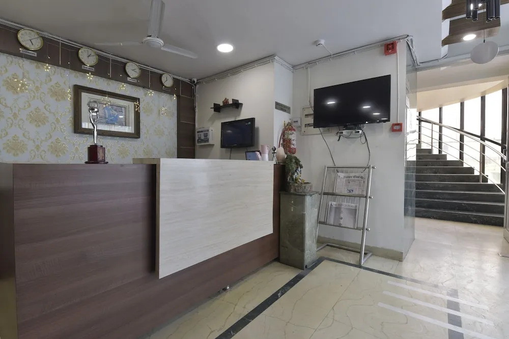 Hotel Airport Plaza