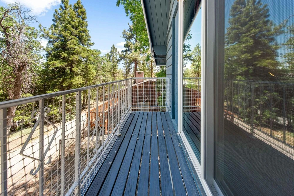 102 - Blue Cozy Cabin