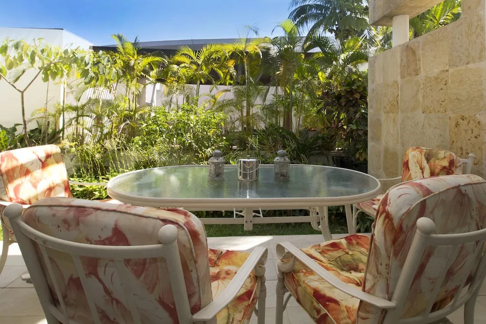 Downtown Apartment Oasis 12