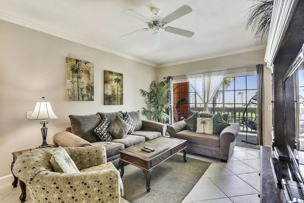 Sea n' Swim by Ryson Vacation Rentals