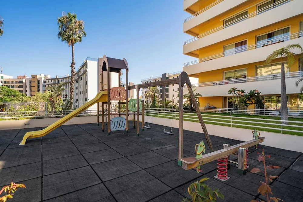 Apartment With Pool, Ajuda IV