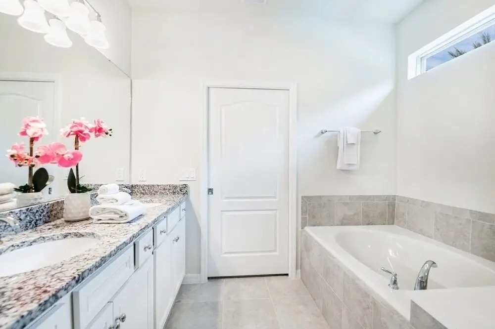 Lovely 8bd Pool Spa Gm Hm Windsor At Westside-8917 8 Bedroom Home by Redawning