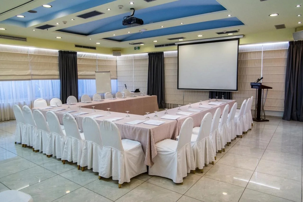 Emmantina Hotel