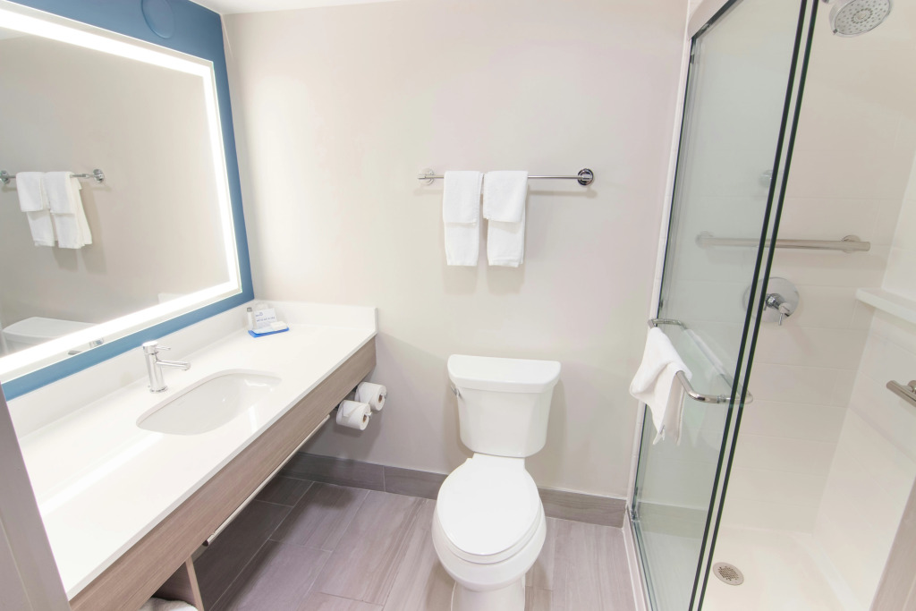 Holiday Inn Express and Suites Fort Lauderdale Airport West by IHG