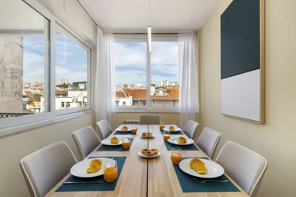 Luxury Lisbon Penthouse: Designer Decor & Epic Views