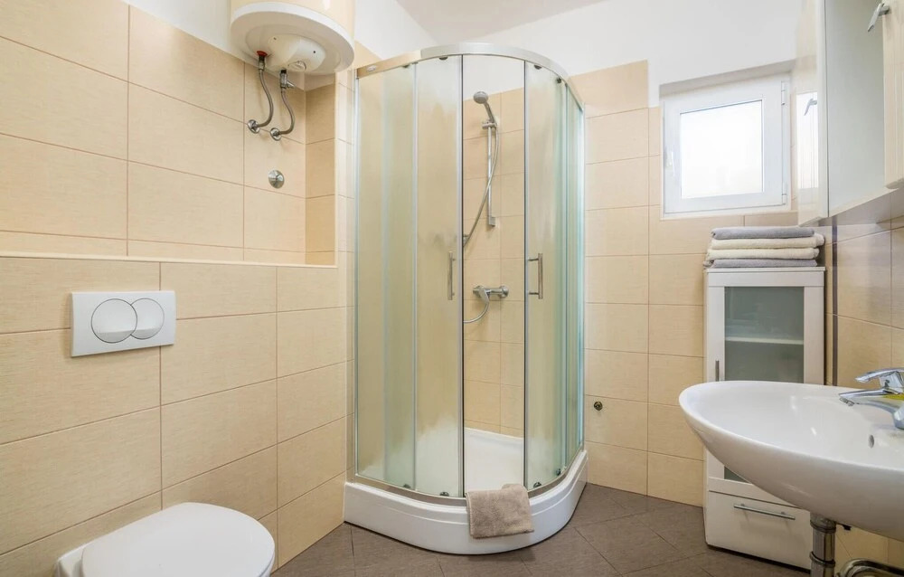 Beautiful Apartment in Baska With 2 Bedrooms and Wifi