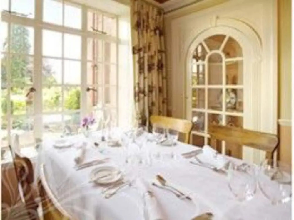 Trigony House Hotel