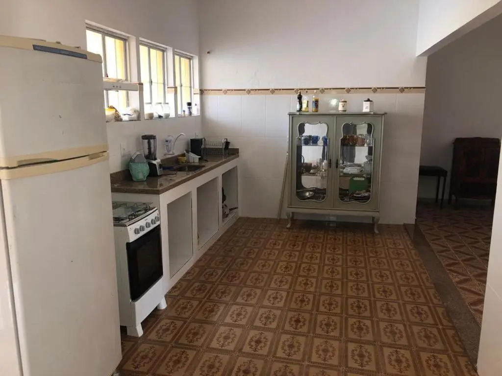 Casa Com Piscina a 3 Quadras da Praia da Vila