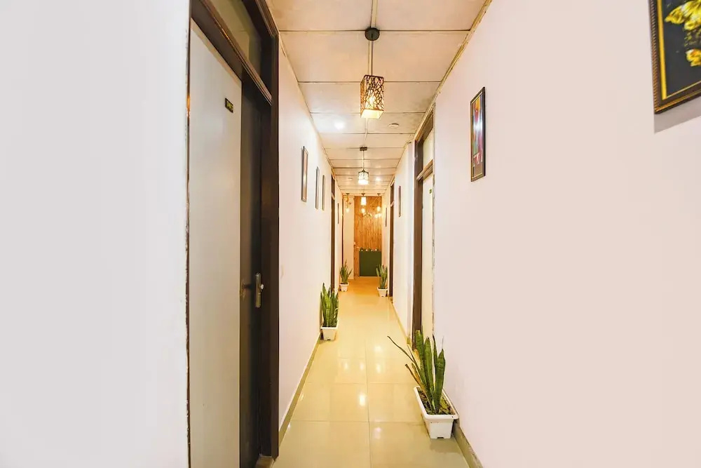 Fabhotel Lotus Inn