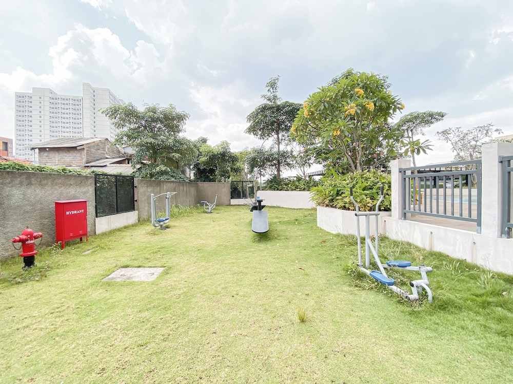 Studio Apartment Jkt Living Star Near Citimall Cimanggis