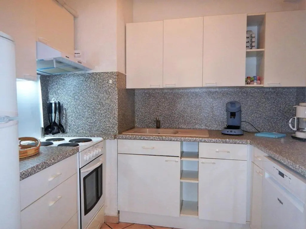 Appartement Le Lavandou, 2 pièces, 4 personnes - FR-1-251-345