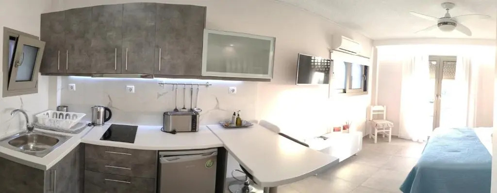 Irida Holiday Apartments