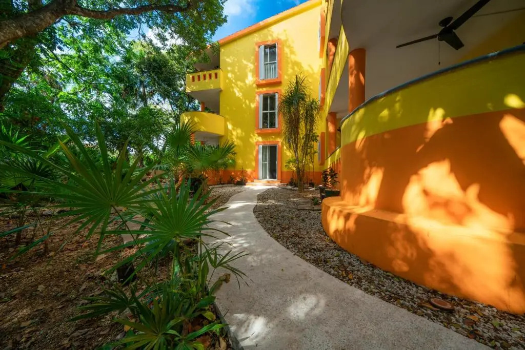 Condo Rana Loca - Only 5 Min Walk to Beach - At, Playacar, Chac Ha Condos
