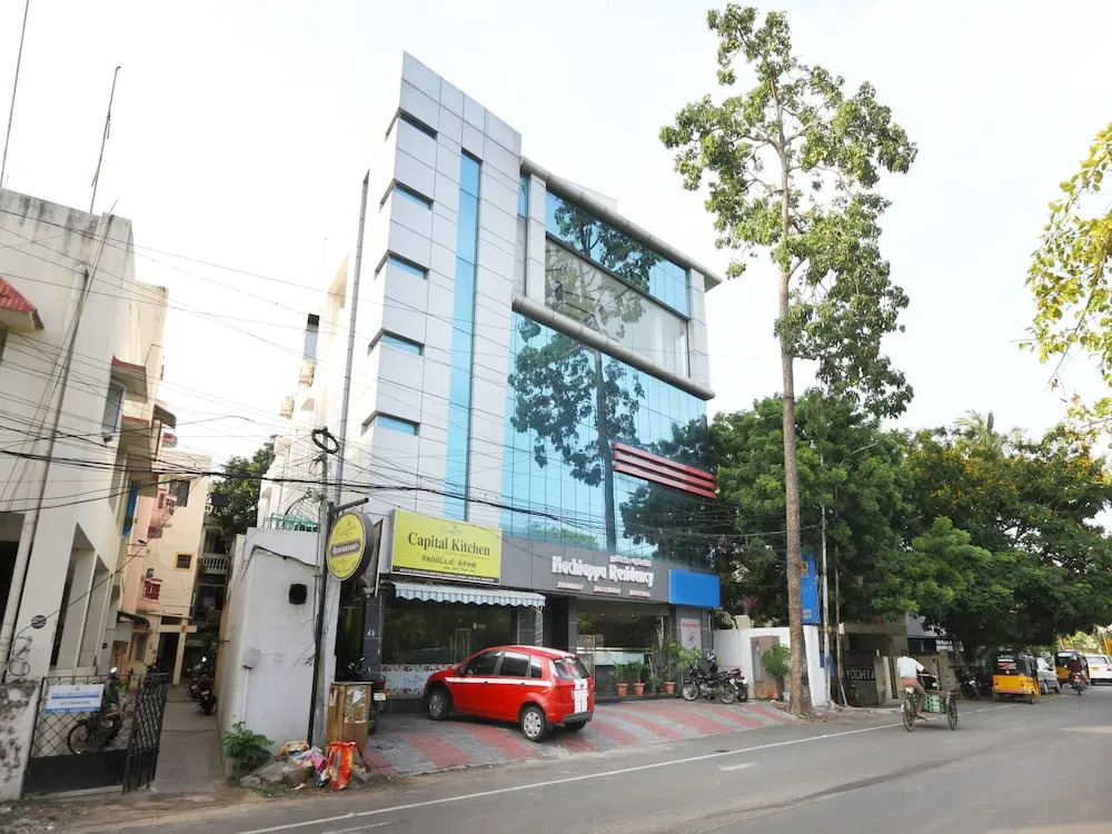 OYO 15714 Nachiappa Residency