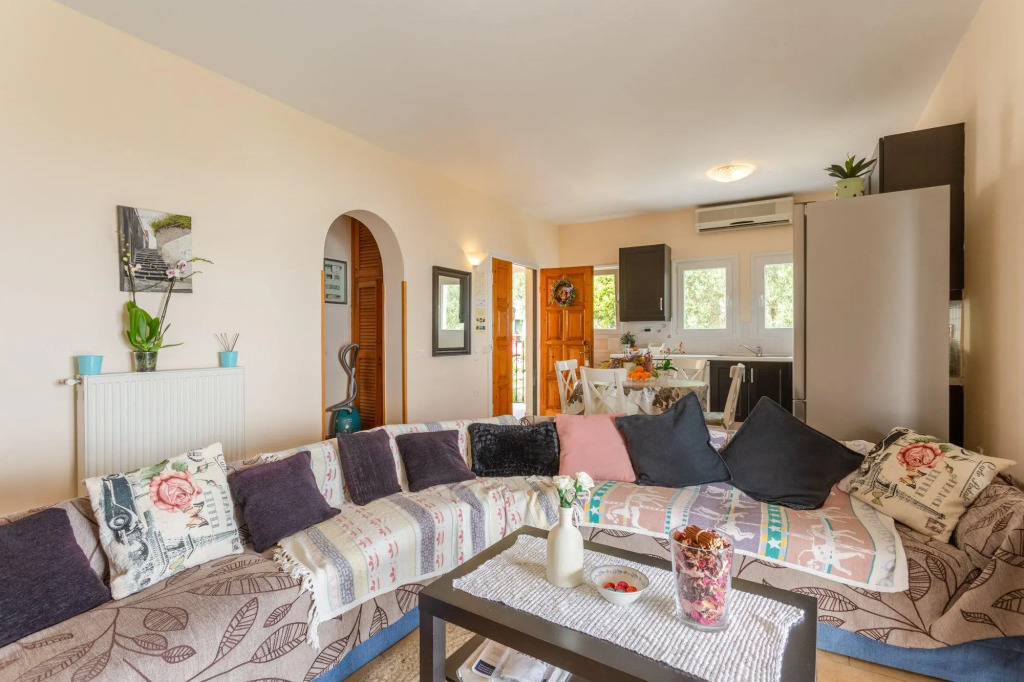 Bougainvillea Large Private Pool Walk to Beach Sea Views A C Wifi Car Not Required Eco-friend - 195