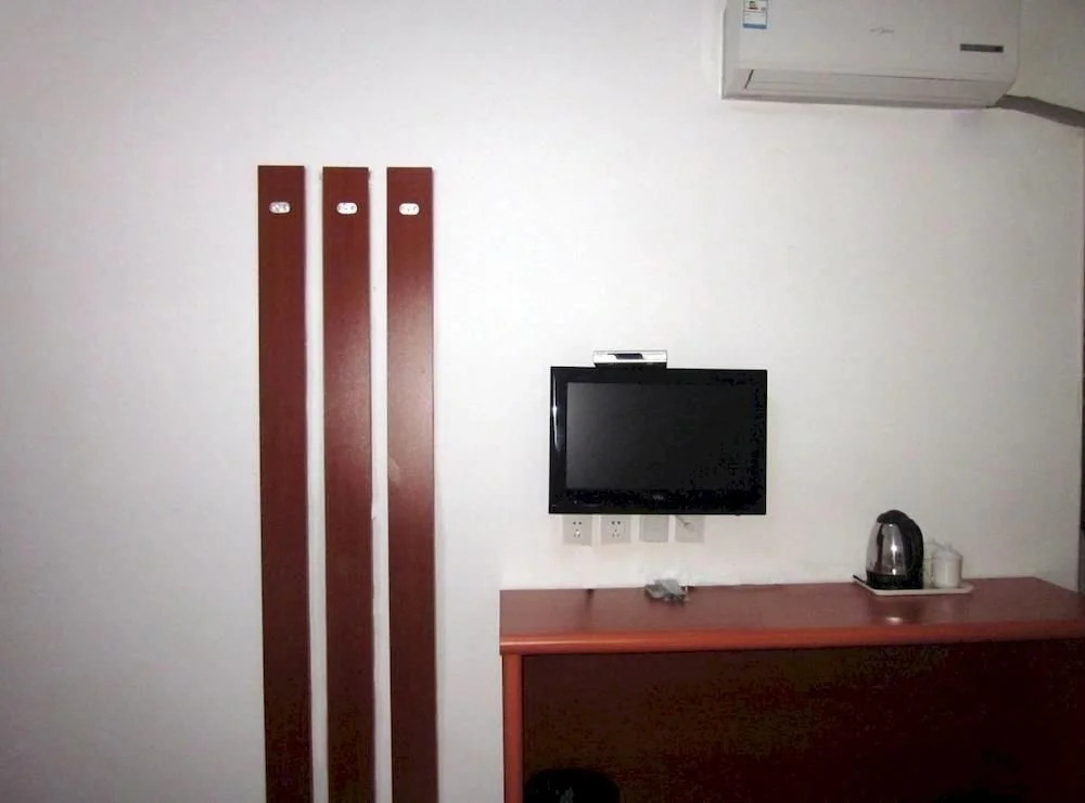 Noah Hotel (Jinan Daming Lake)(如家华驿酒店(济南大明湖历山路店))