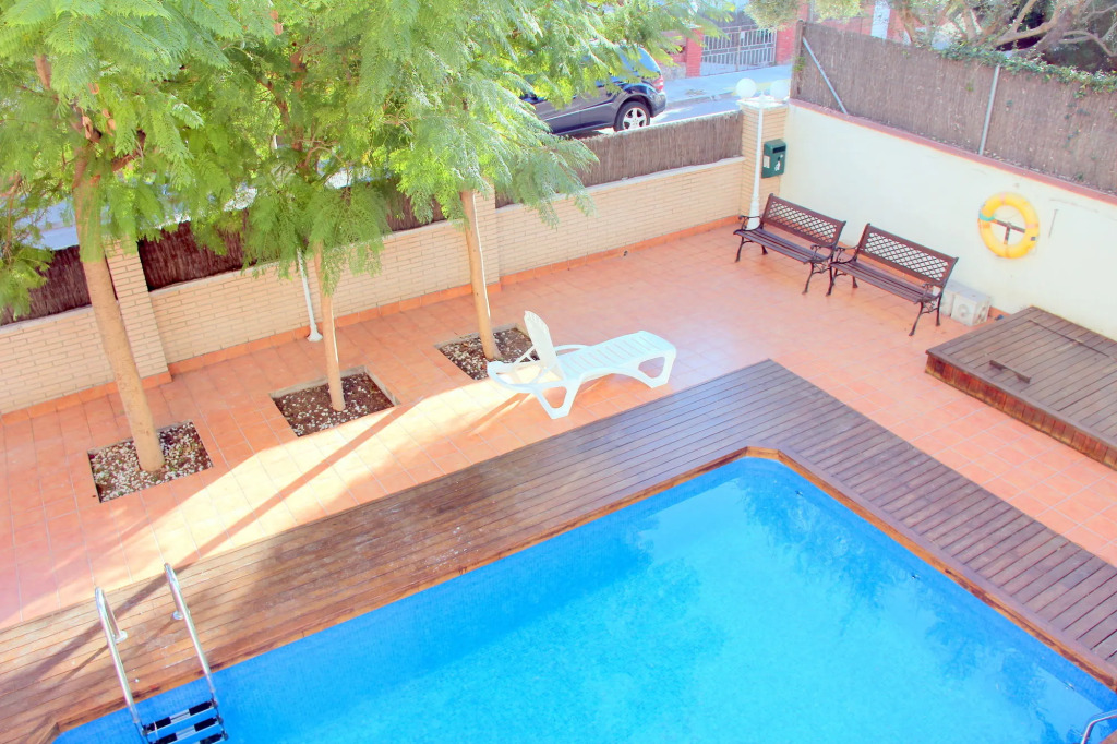 Apartamentos CARU